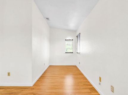 8104 Port Royale Way, Sacramento, CA 95823 Photo