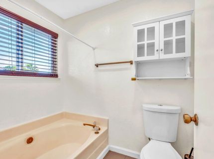 8104 Port Royale Way, Sacramento, CA 95823 Photo