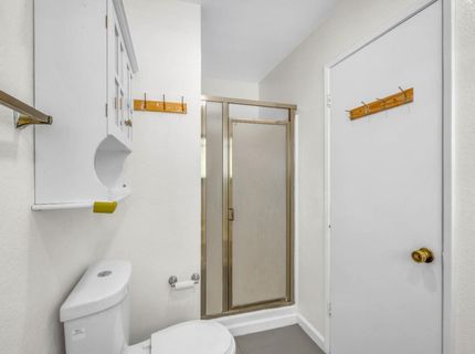 8104 Port Royale Way, Sacramento, CA 95823 Photo