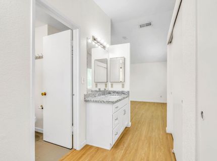 8104 Port Royale Way, Sacramento, CA 95823 Photo