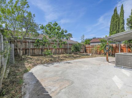 8104 Port Royale Way, Sacramento, CA 95823 Photo