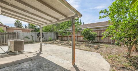 8104 Port Royale Way, Sacramento, CA 95823 Photo