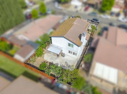 8104 Port Royale Way, Sacramento, CA 95823 Photo