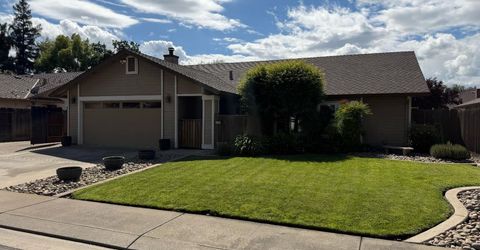 1375 Briarwood Ave, Escalon, CA 95320 Photo