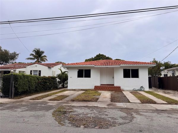 Unit FRONT, Miami, FL 33133