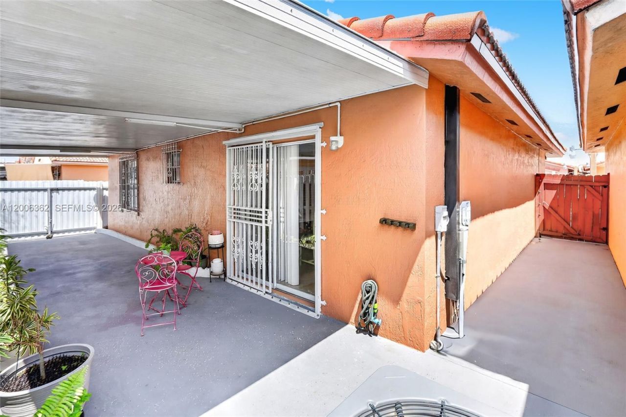 2238 W 74th Ter , Unit 39C, Hialeah, FL 33016 Photo