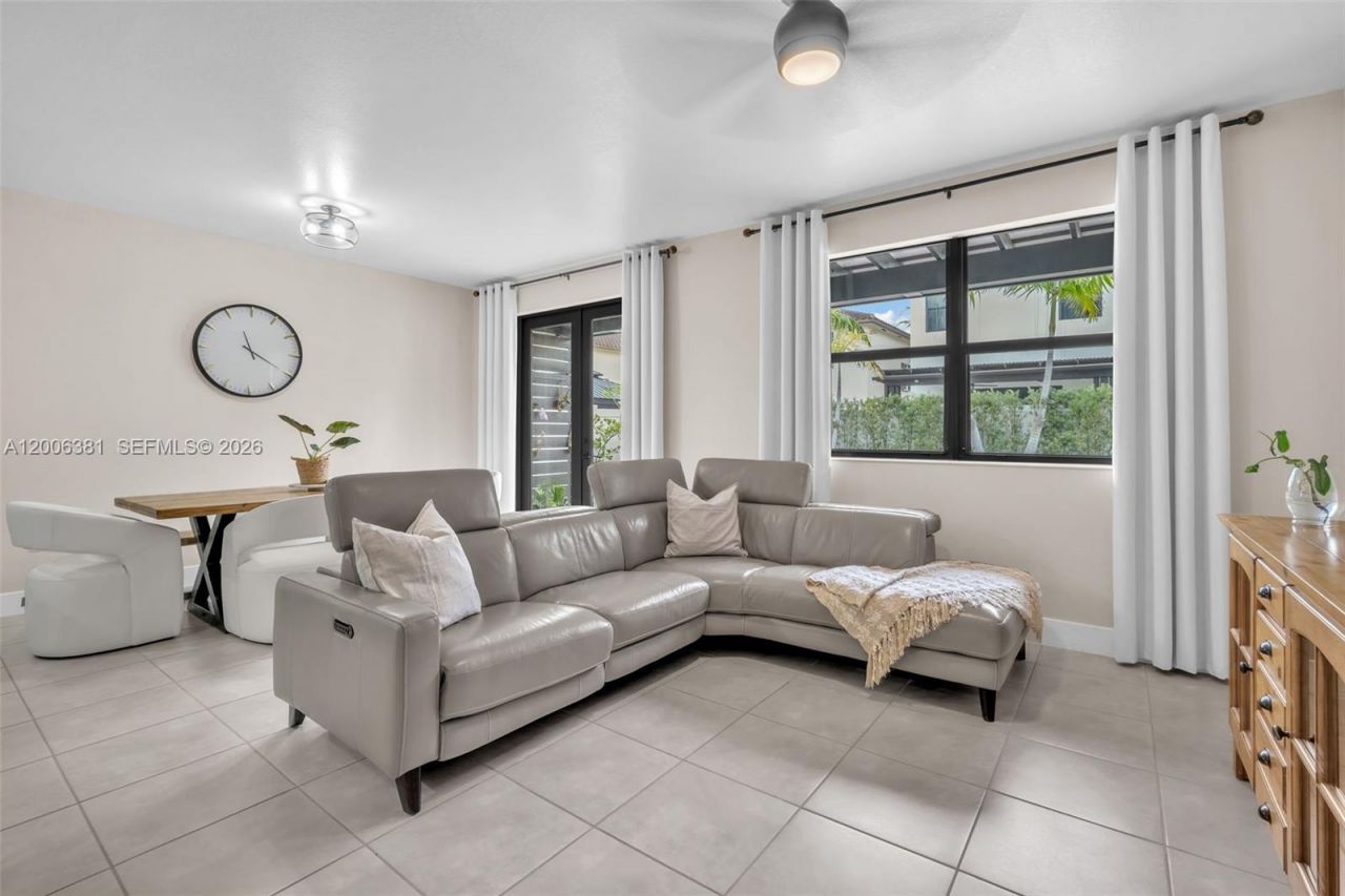3525 W 94th St , Hialeah, FL 33018 Photo