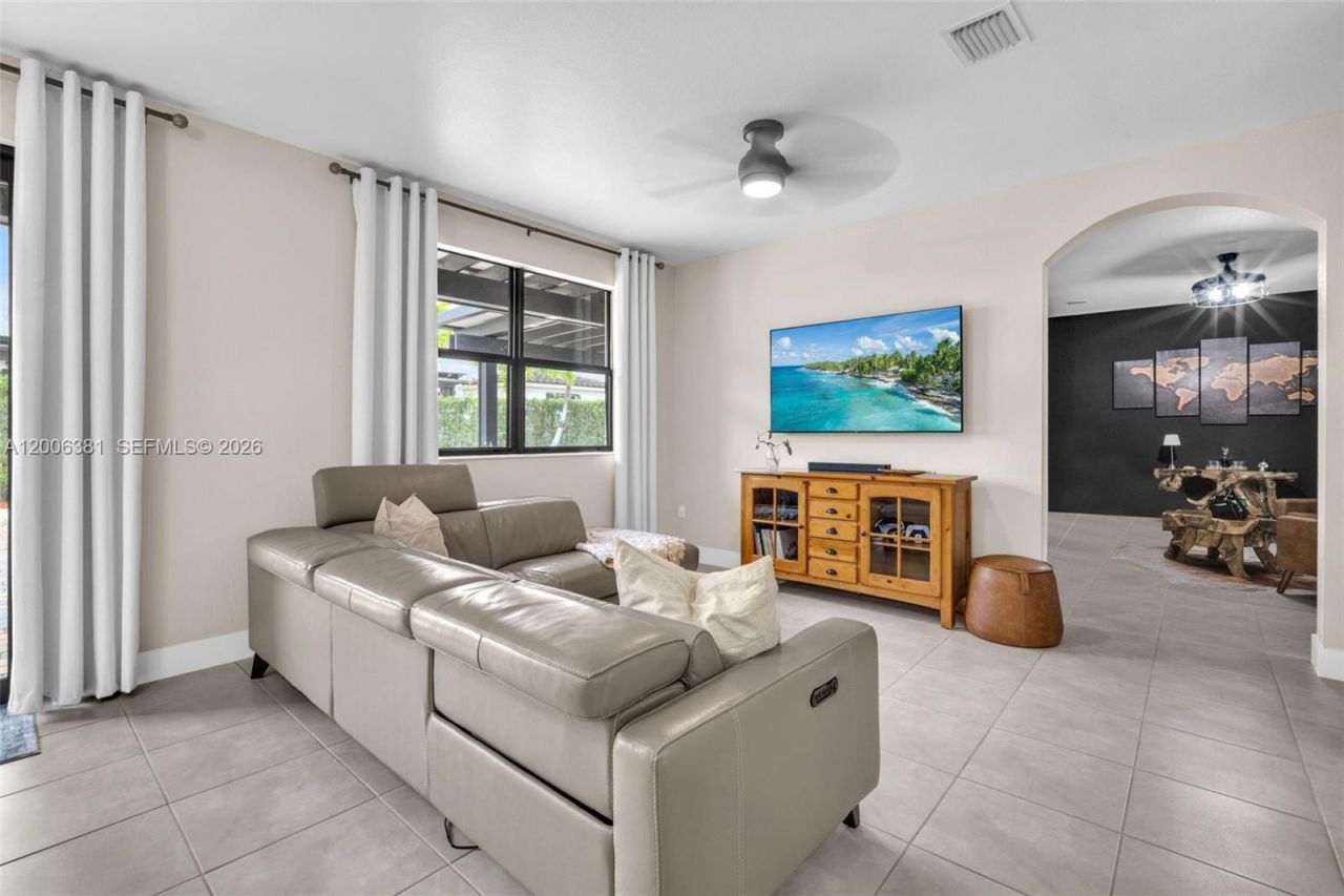 3525 W 94th St , Hialeah, FL 33018 Photo