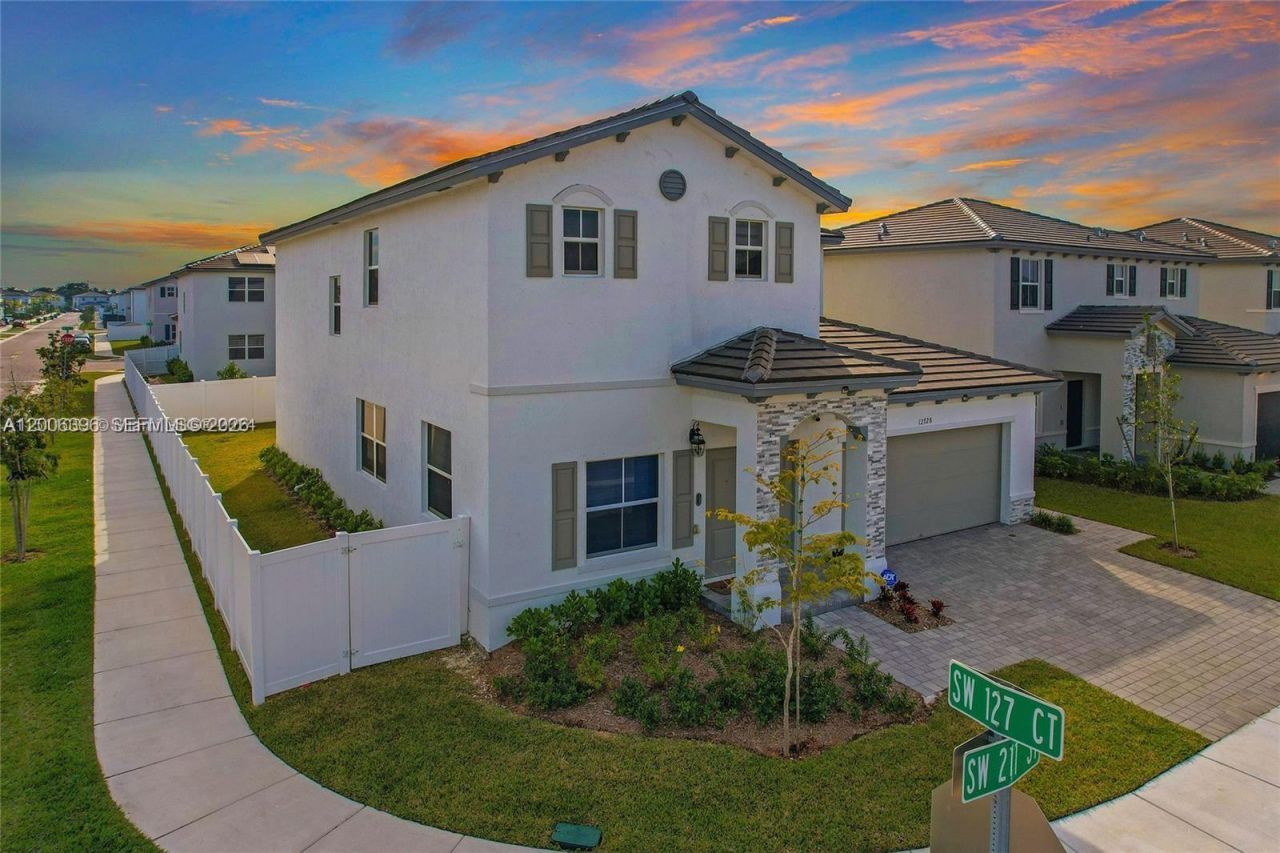 12729 SW 211th St , Unit 1, Miami, FL 33177 Photo