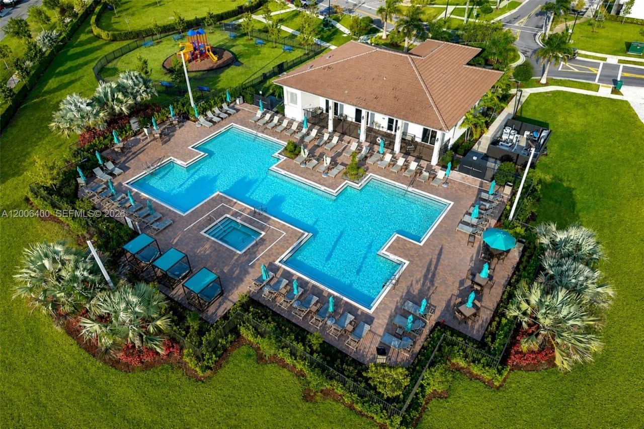 12306 NW 23rd Ct, Unit 12306, Miami, FL 33167 Photo