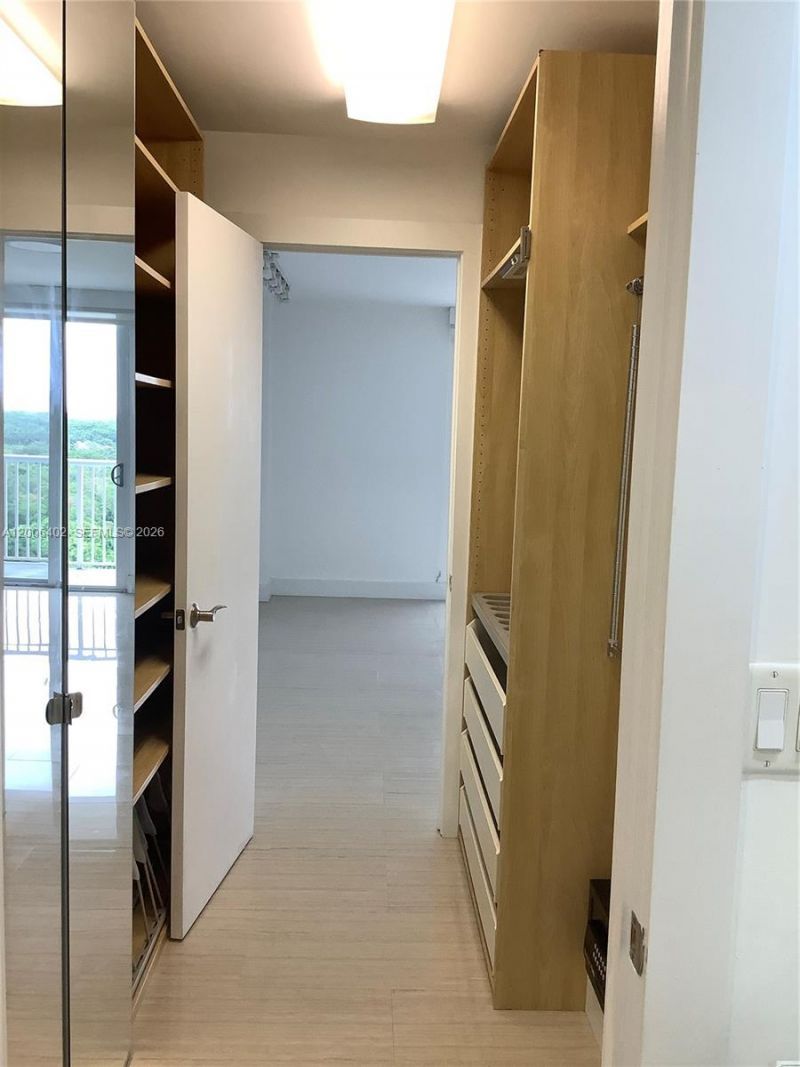 150 SE 25th Rd , Unit 14H, Miami, FL 33129 Photo