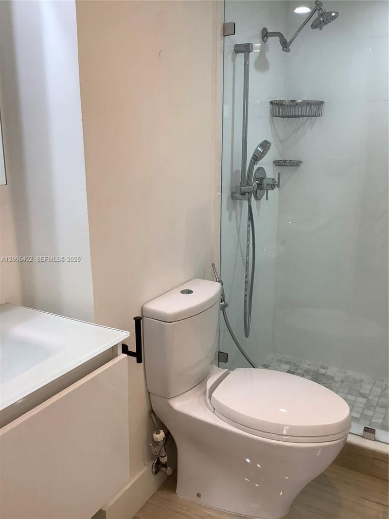 150 SE 25th Rd , Unit 14H, Miami, FL 33129 Photo