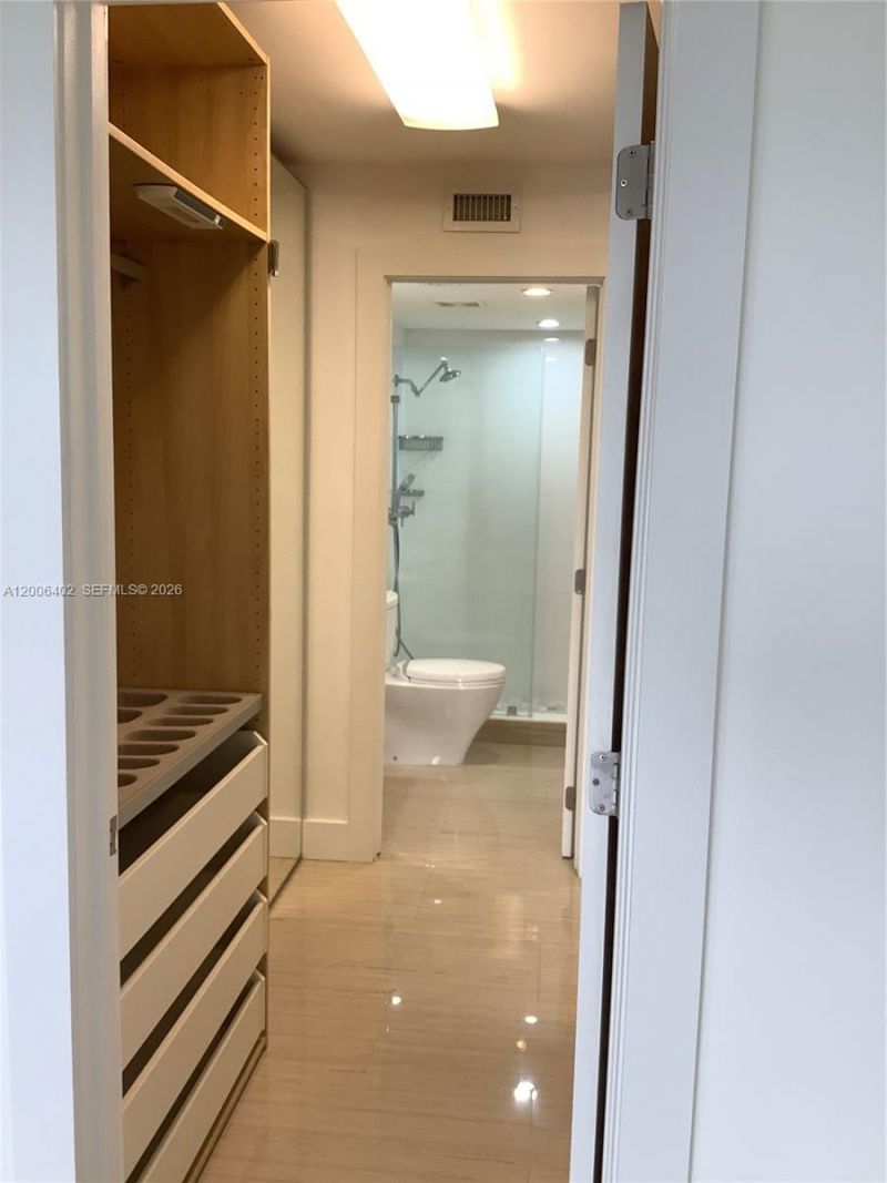 150 SE 25th Rd , Unit 14H, Miami, FL 33129 Photo