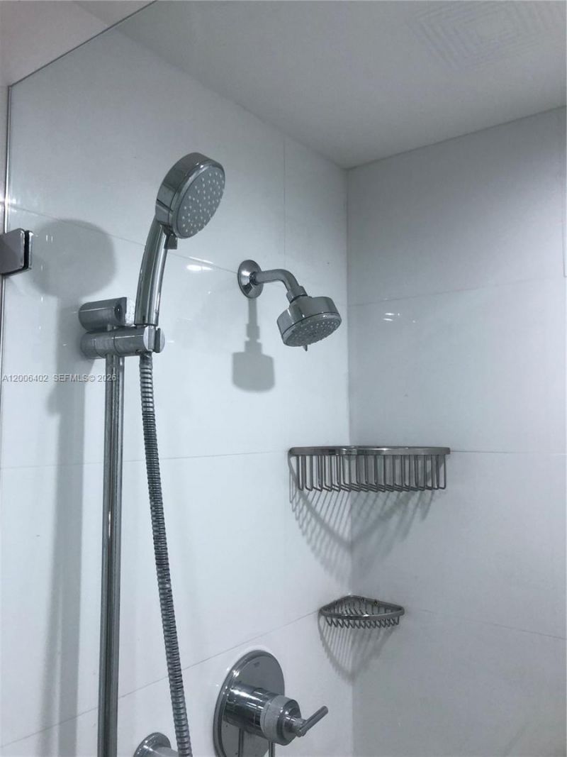 150 SE 25th Rd , Unit 14H, Miami, FL 33129 Photo