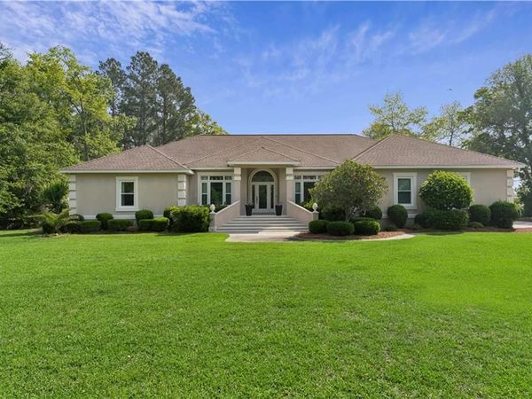 354 Oak Grove Island Drive, Brunswick, GA 31523