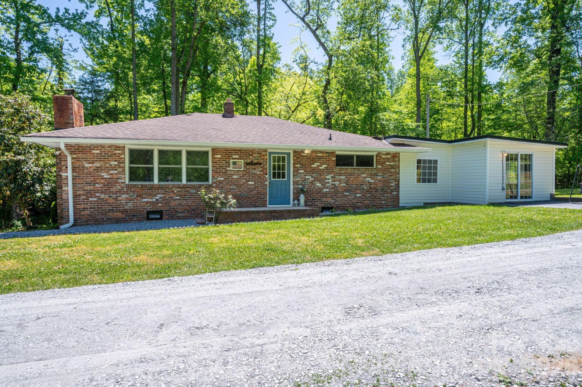 2073 Mauney Road, Bessemer City, NC 28016 Main Photo