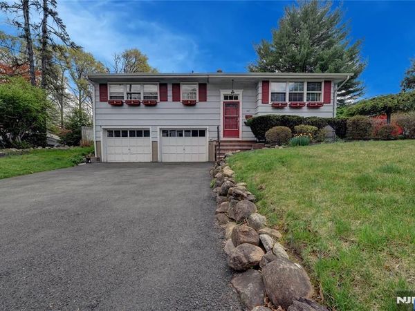 301 Grand Boulevard, EMERSON, NJ 07630