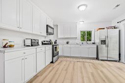 131 Price Ln.  photo 4