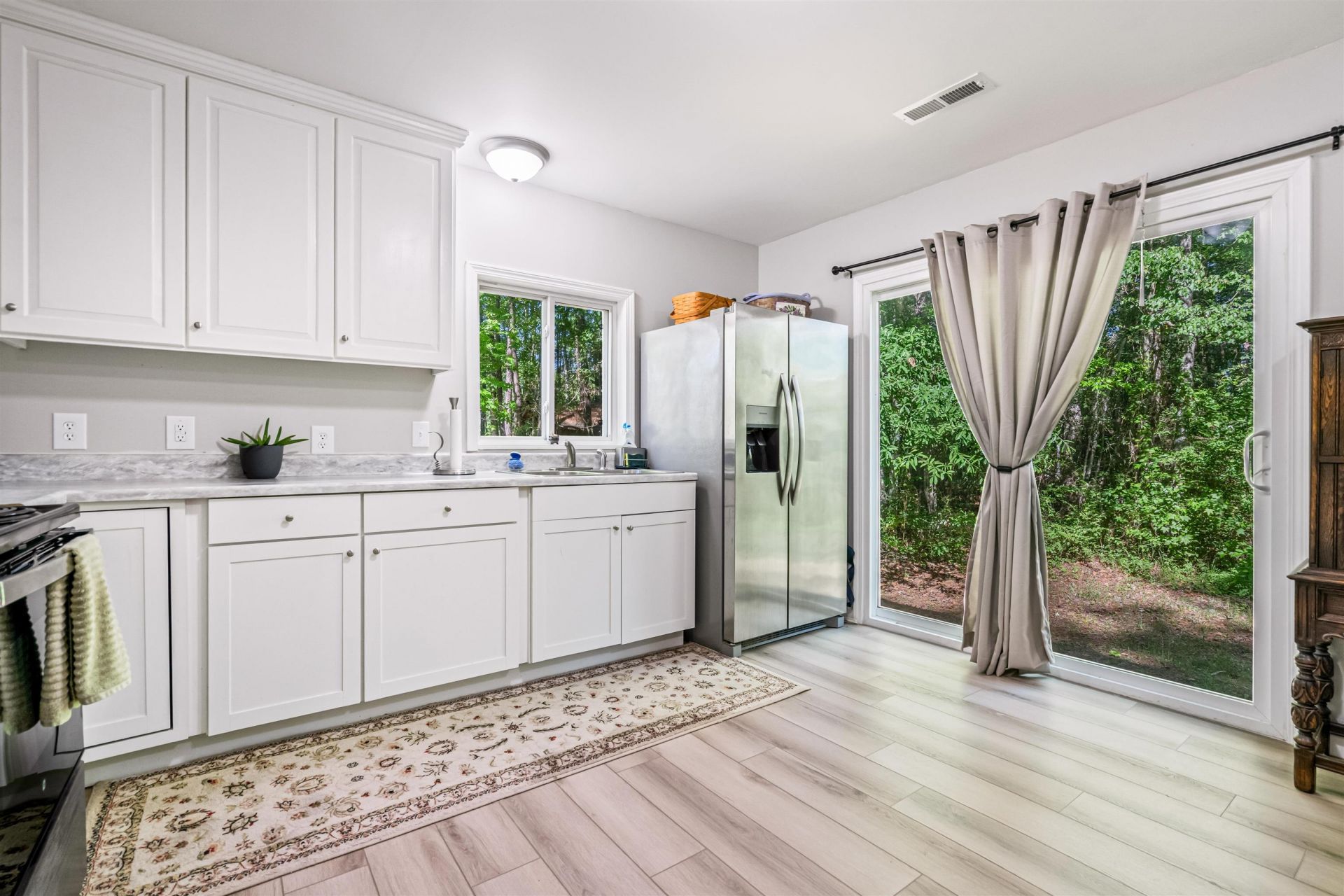 131 Price Ln. Photo 4