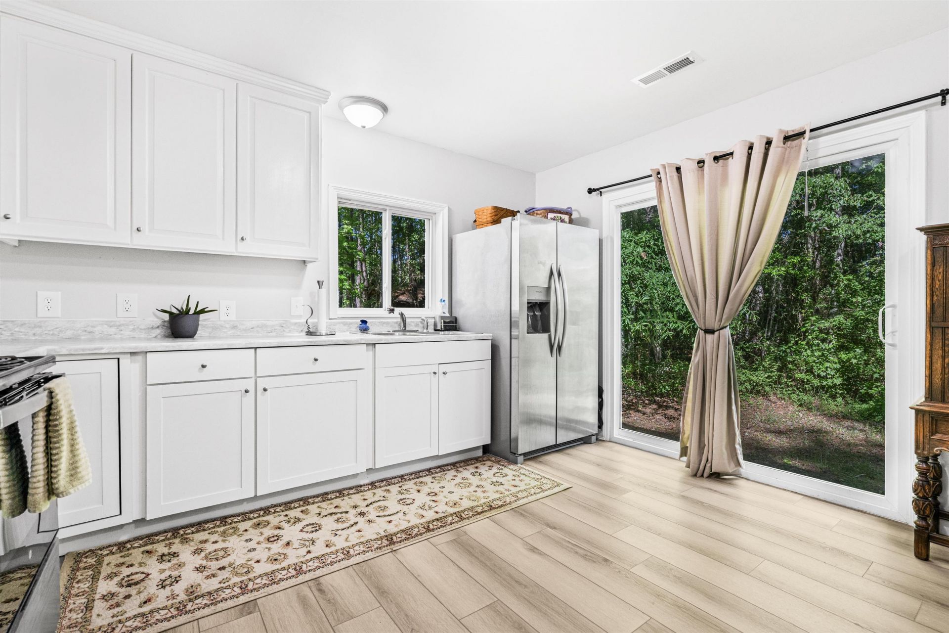 131 Price Ln.  Photo 4