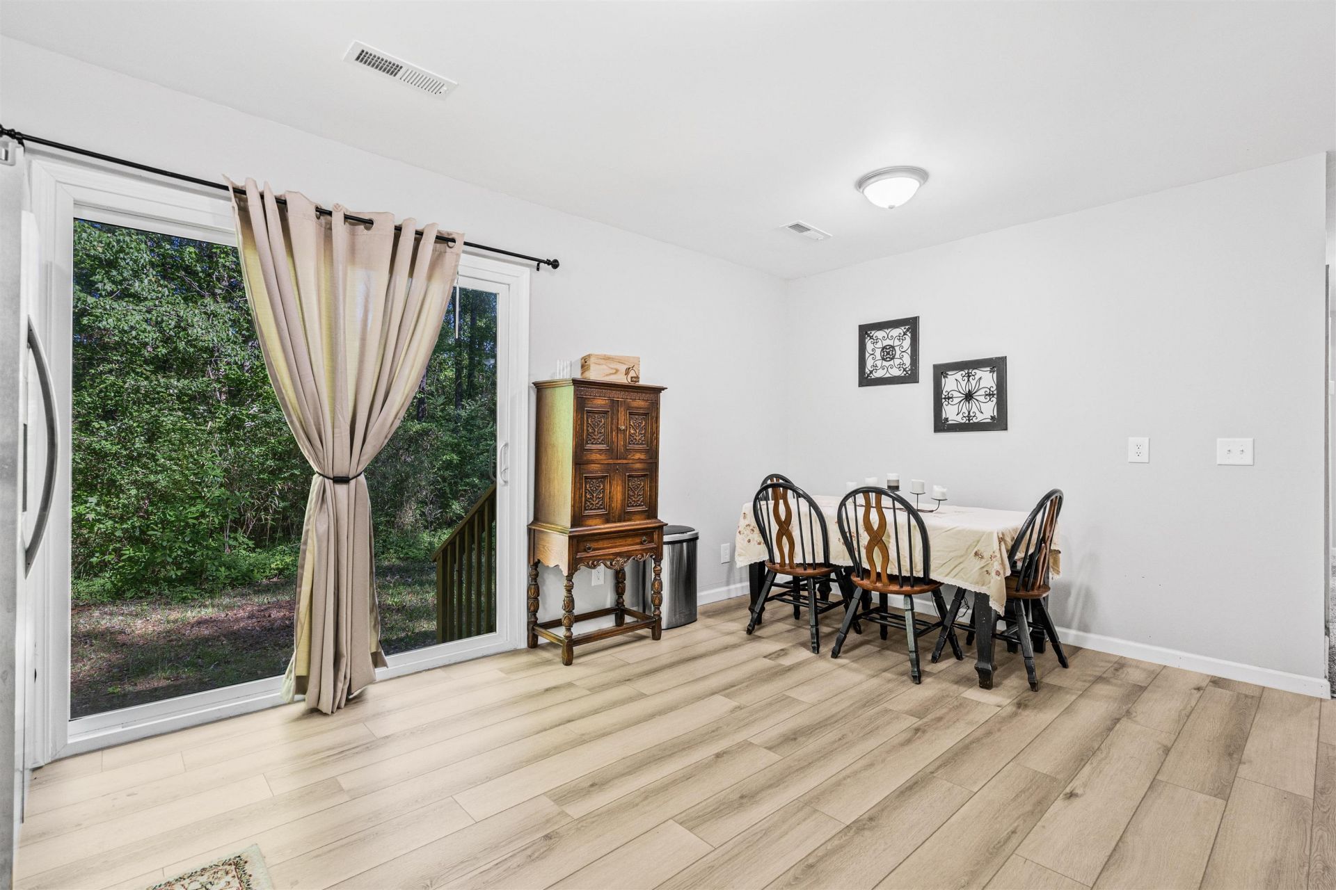 131 Price Ln. Photo 7