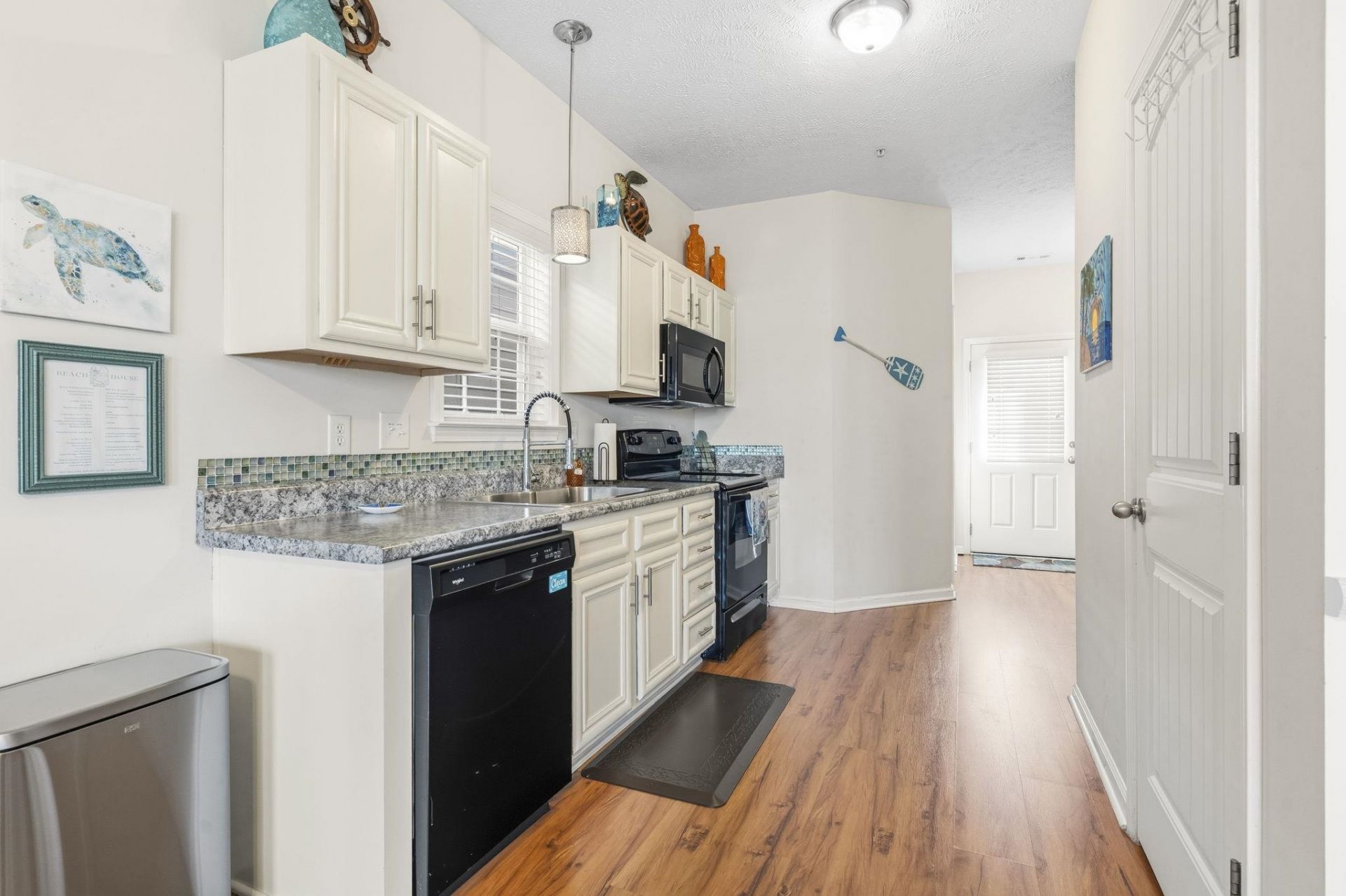 320 Sailors Ct. Photo 10