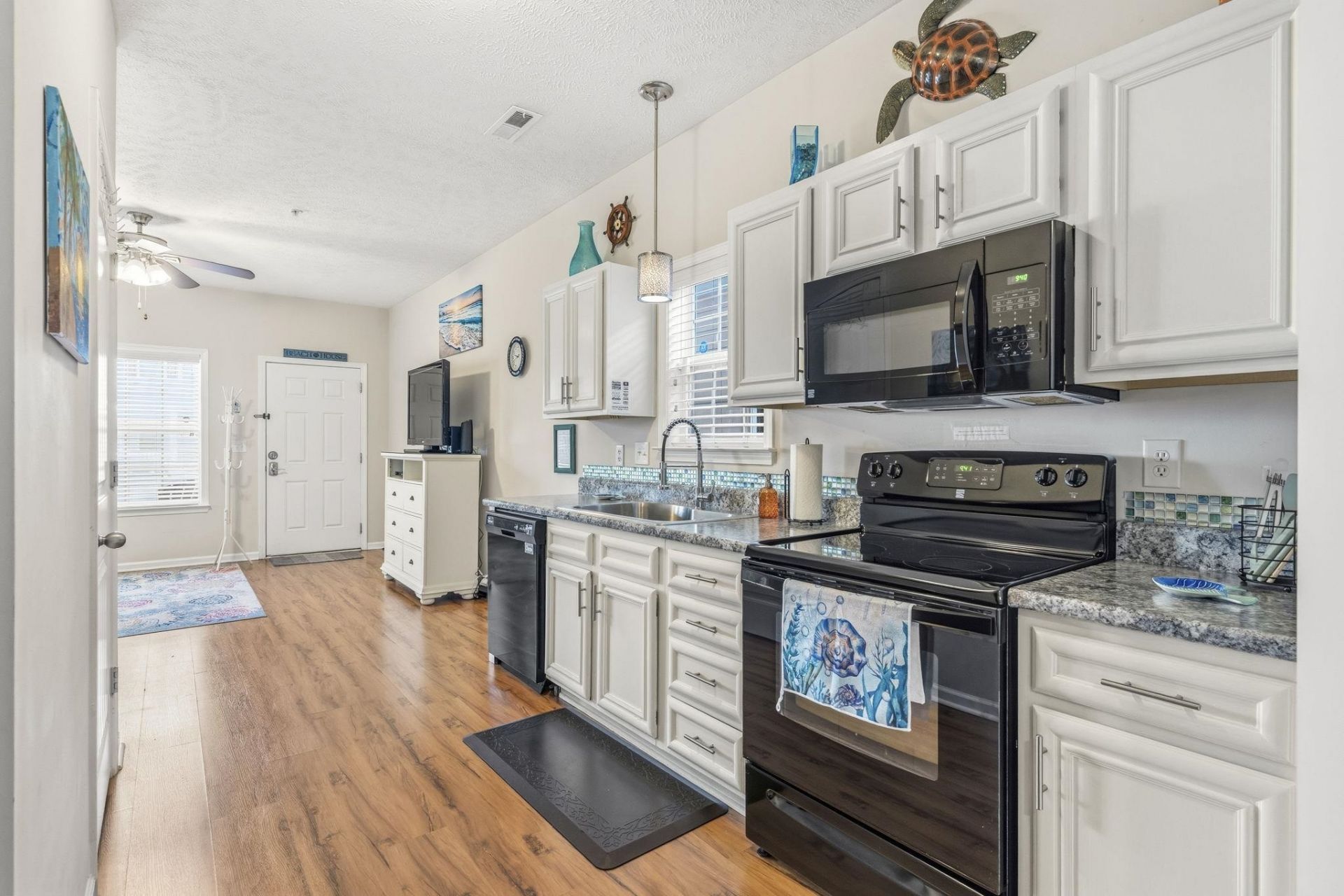 320 Sailors Ct. Photo 12