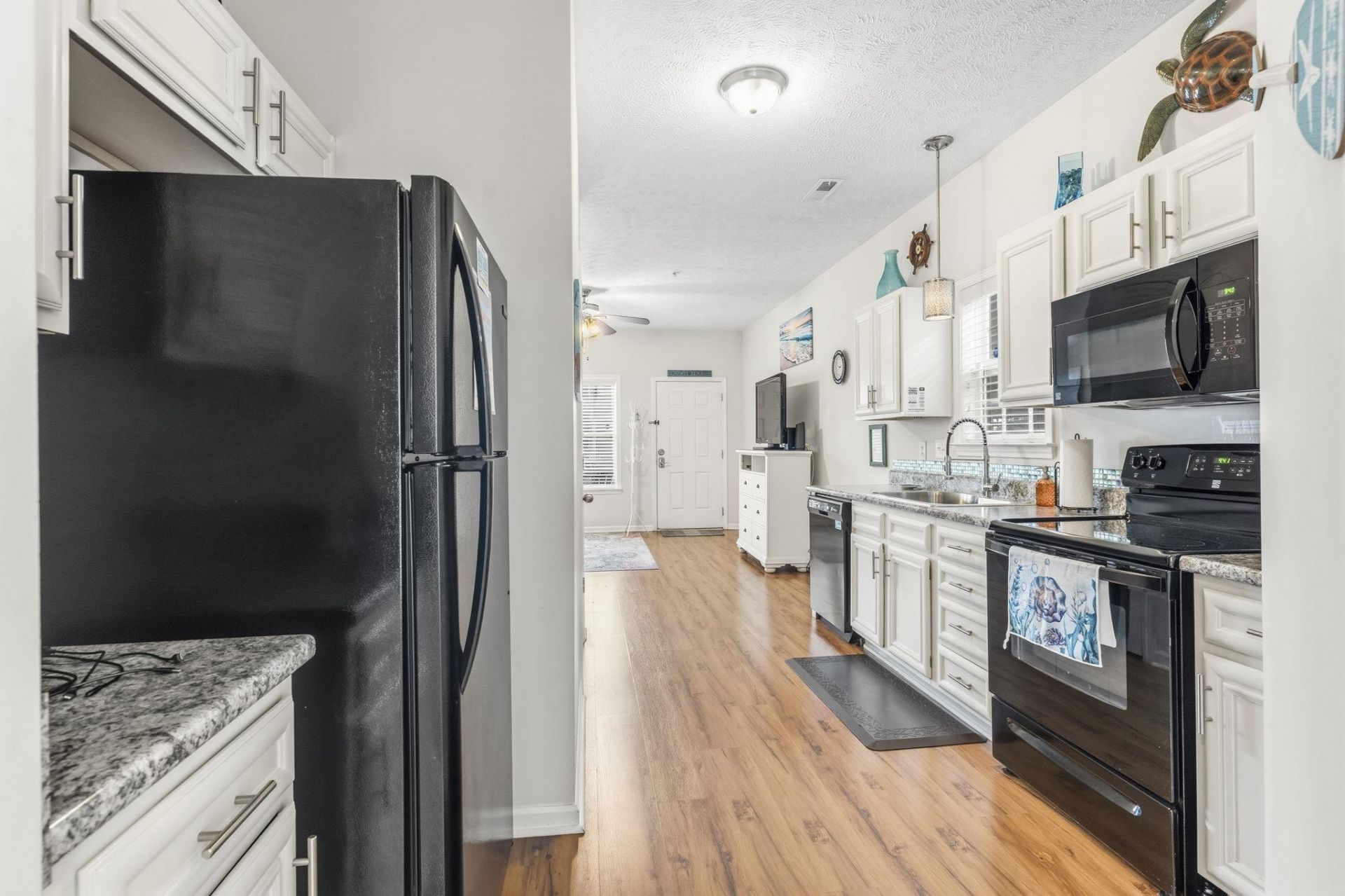 320 Sailors Ct. Photo 13