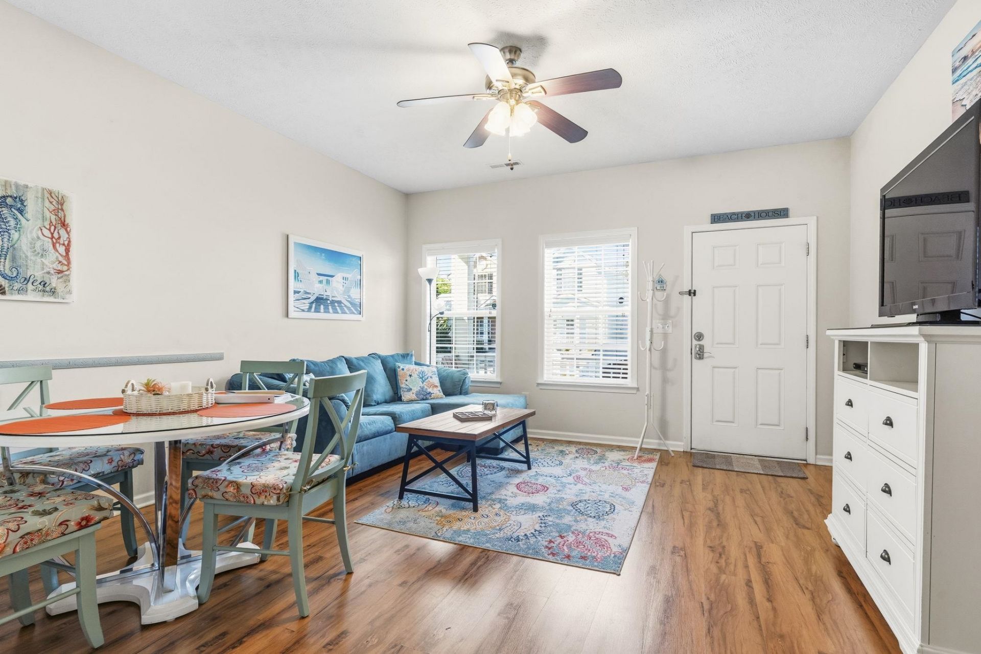 320 Sailors Ct. Photo 6