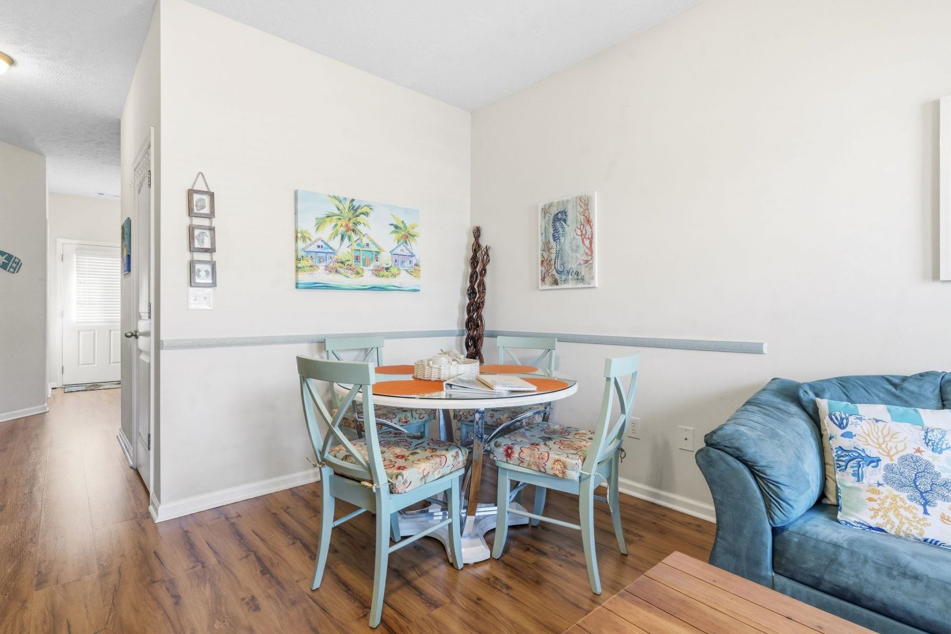 320 Sailors Ct. Photo 8