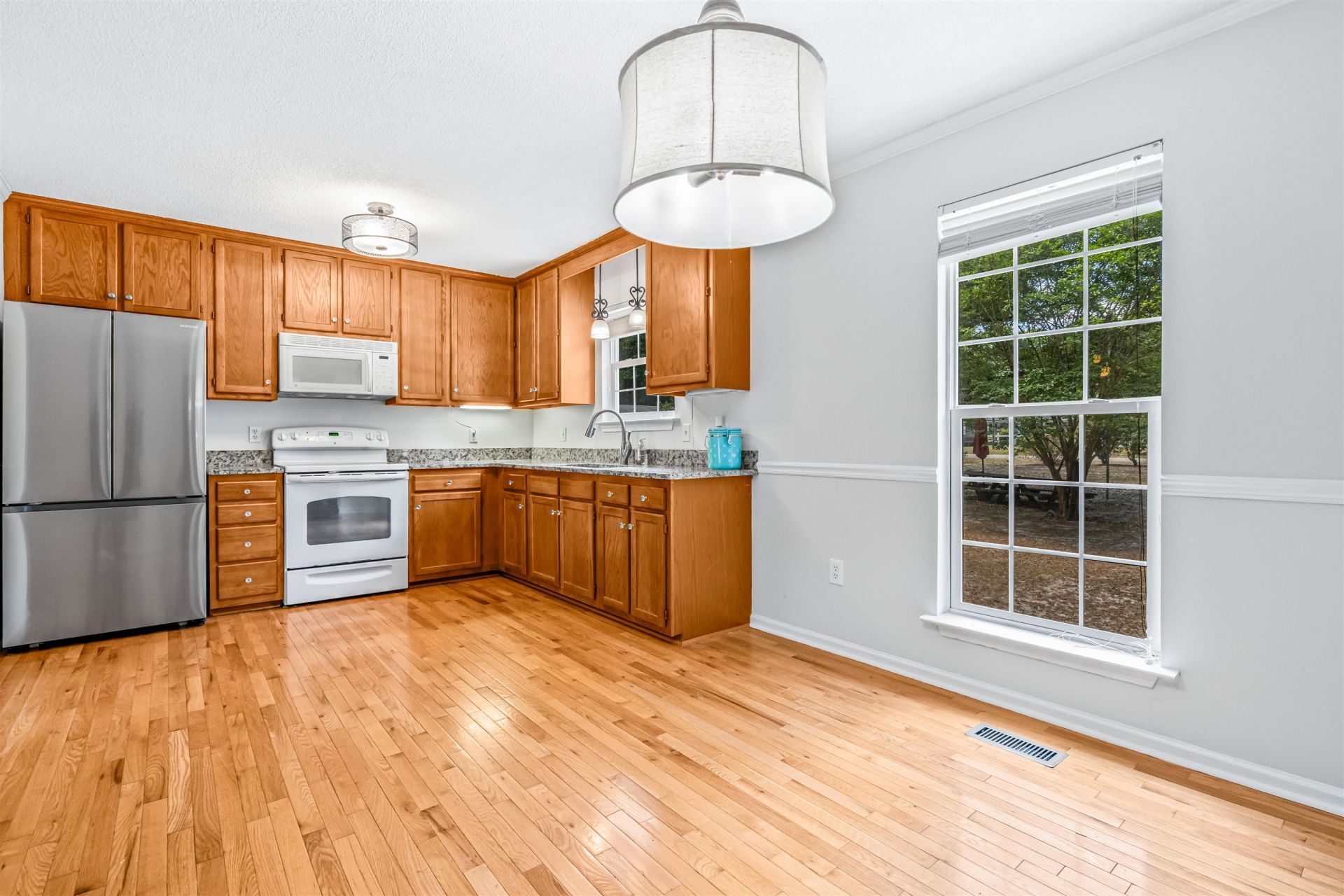 77 Oak Hill Dr.  Photo 17