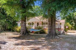 77 Oak Hill Dr.  photo 4