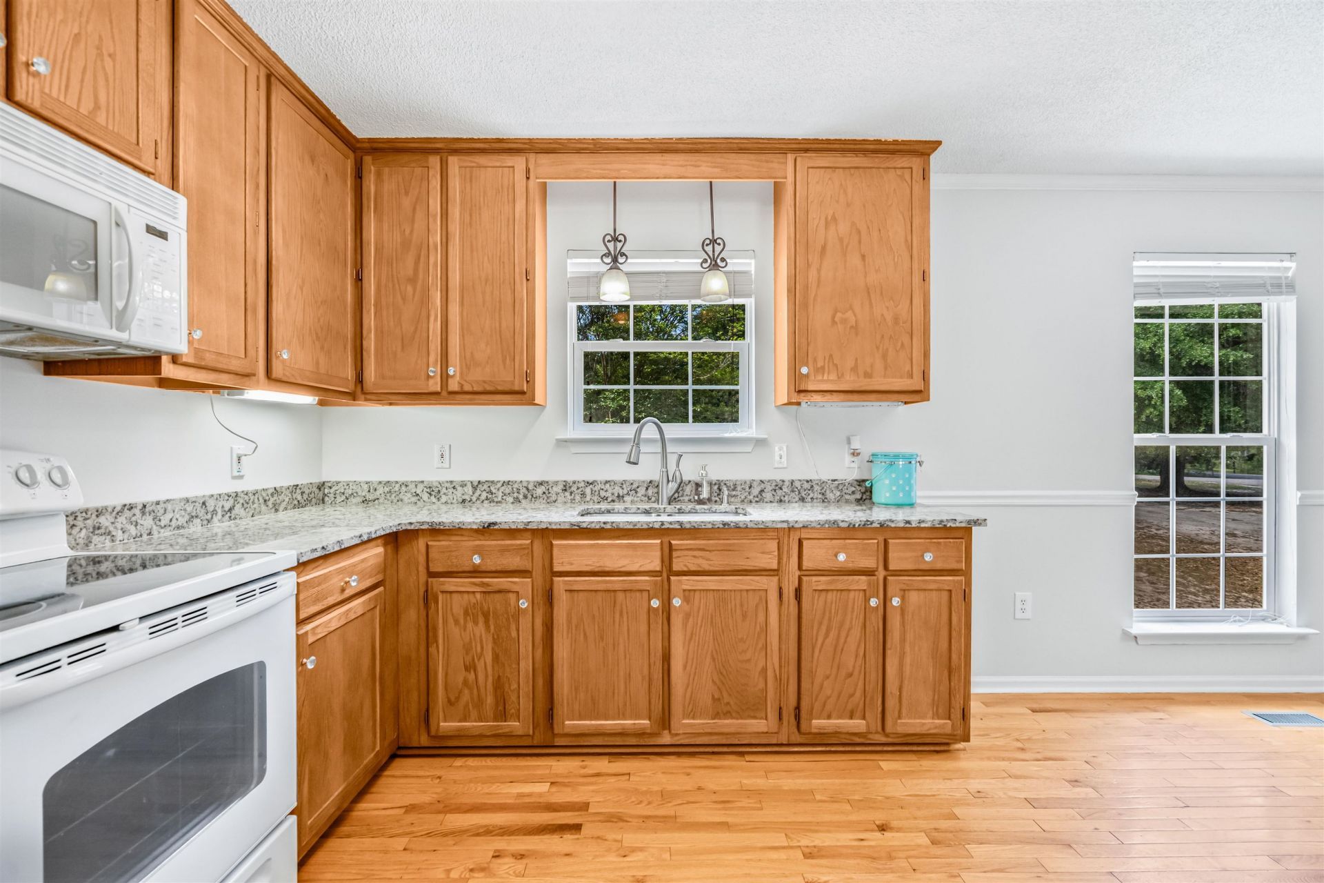 77 Oak Hill Dr.  Photo 20