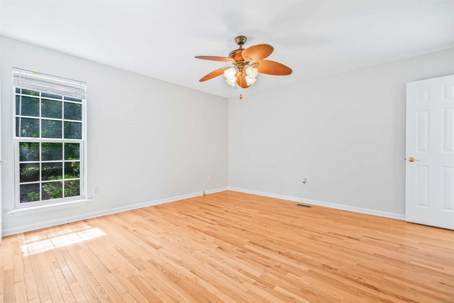 77 Oak Hill Dr.  Photo 29