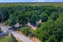 77 Oak Hill Dr.  photo 4