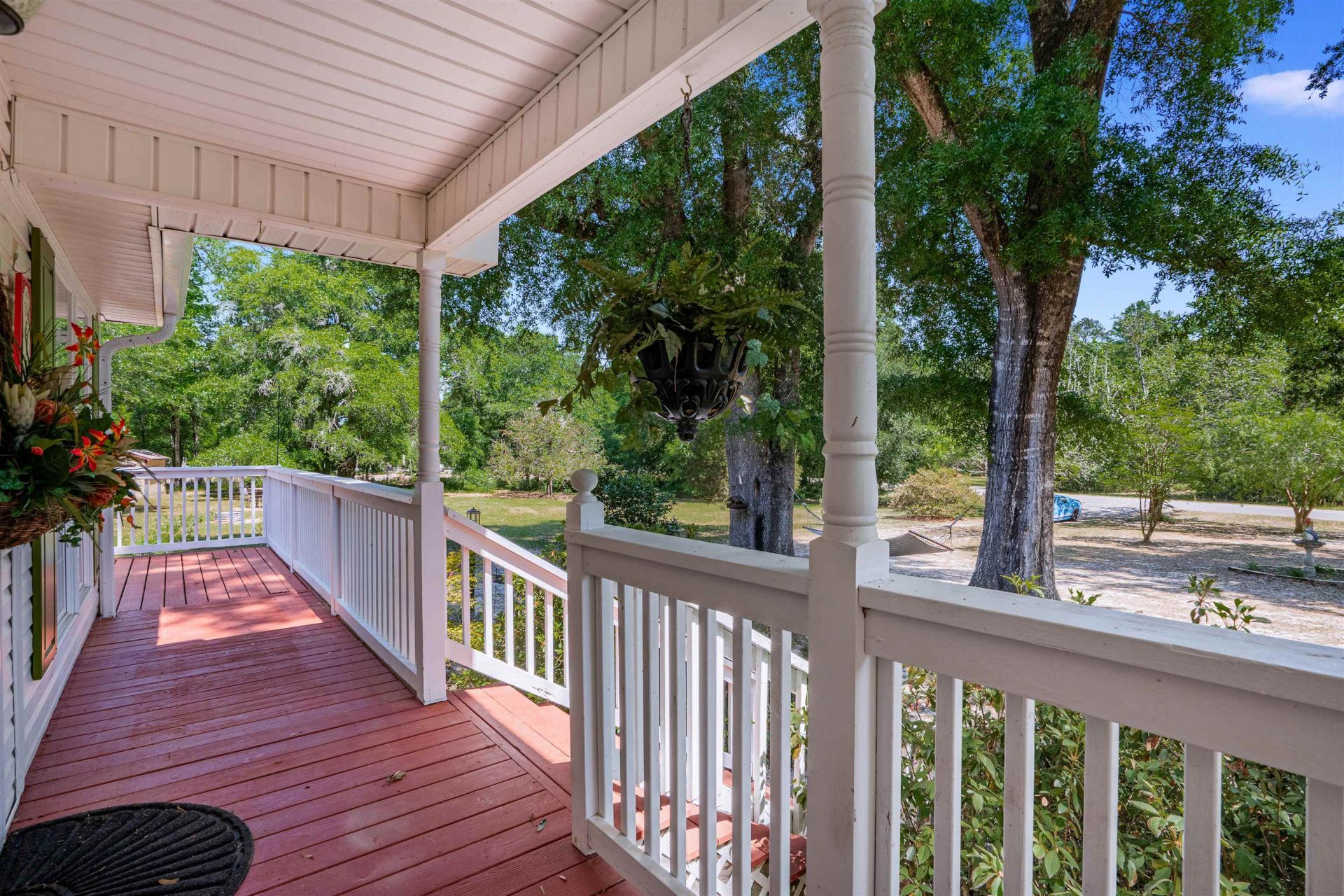 77 Oak Hill Dr.  Photo 9