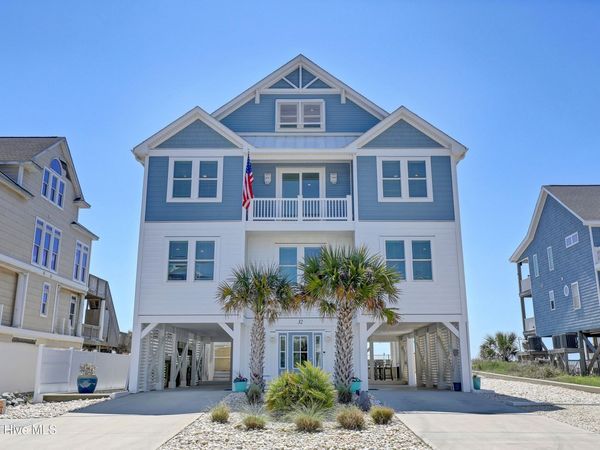 32 Porpoise Place, North Topsail Beach, NC 28460