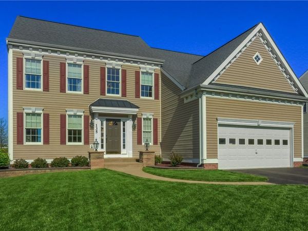 135 Springhill Drive, Oakdale, PA 15071