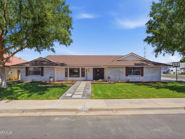 3848 E CONTESSA Street, Mesa, AZ 85205