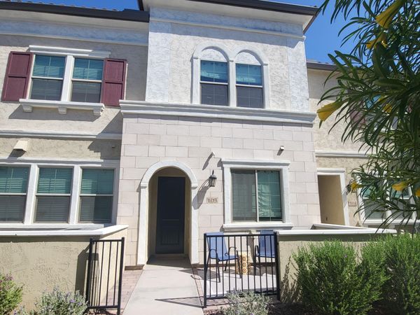 1821 E BERNIE Lane, Unit 103, Gilbert, AZ 85295