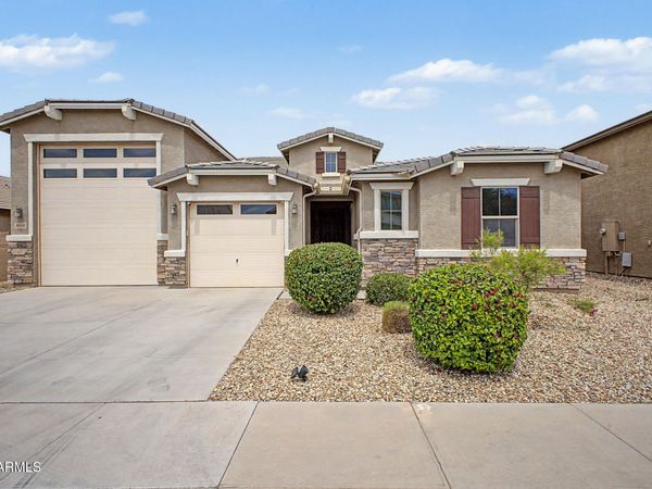 8010 W ATLANTIS Way, Phoenix, AZ 85043