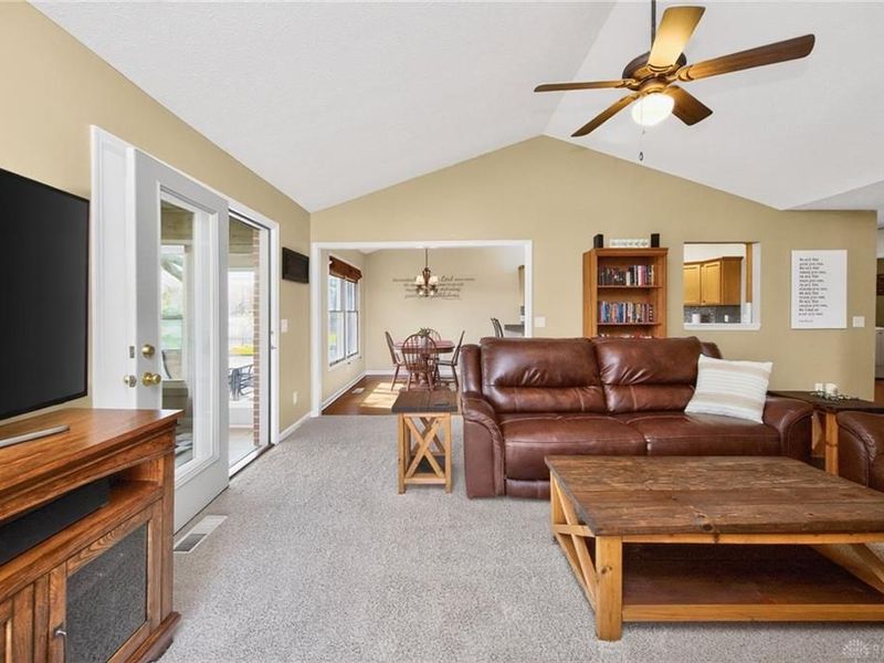 1576 Rockleigh Road, Washington Township, OH 45458 Photo 14