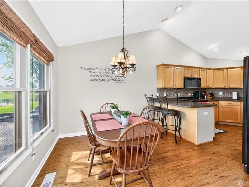 1576 Rockleigh Road, Washington Township, OH 45458 Photo 8