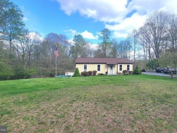 1313 CHESTNUT HILL ROAD, MORGANTOWN, PA 19543