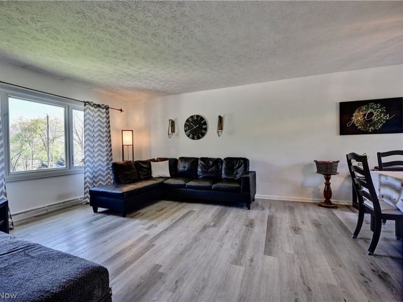 592 Hilan Avenue SW, New Philadelphia, OH 44663 Photo 5