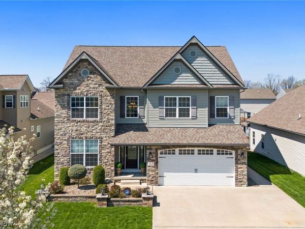 192 Shoreland Circle , Willowick, OH 44095