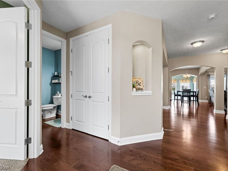192 Shoreland Circle, Willowick, OH 44095 Photo 5