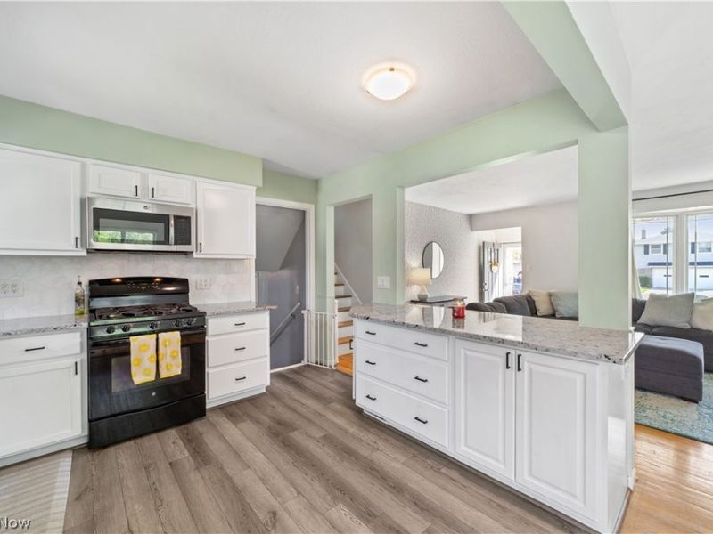 4040 W 213th Street , Fairview Park, OH 44126 Photo 10