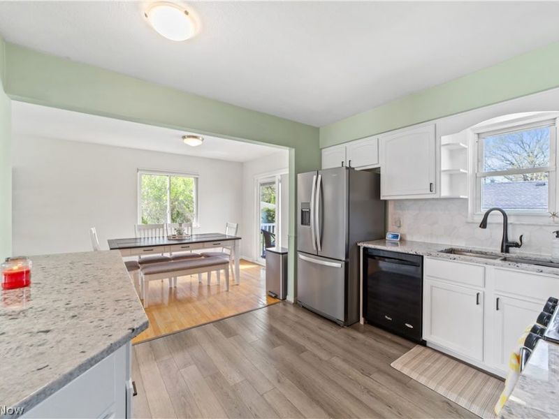 4040 W 213th Street , Fairview Park, OH 44126 Photo 12