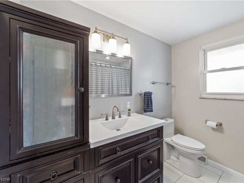 4040 W 213th Street , Fairview Park, OH 44126 Photo 25